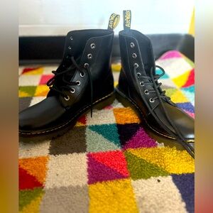 Black Luana Dr. Martens (Size 10/Size 11) Doc Martens